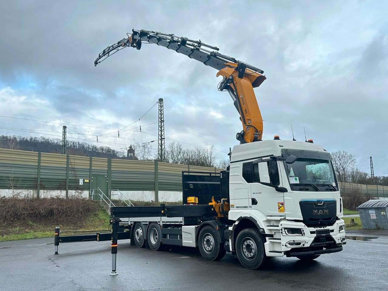 Kravas auto ar manipulatoru MAN TGS 35.520 8X2 Hiab EFFER 955-8s +Jib 6s: foto 16