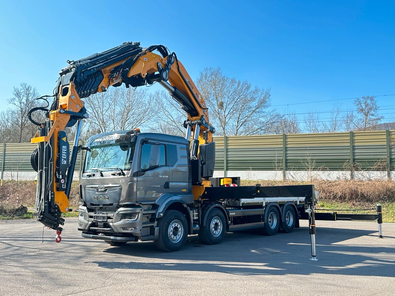MAN TGS 35.520 8X4 TG 3 EFFER 955-8s +Jib 6sAUTOKRAN - Bortu kravas automašīna/ Platforma, Kravas auto ar manipulatoru: foto 4 MAN TGS 35.520 8X4 TG 3 EFFER 955-8s +Jib 6sAUTOKRAN - Bortu kravas automašīna/ Platforma, Kravas auto ar manipulatoru: foto 4