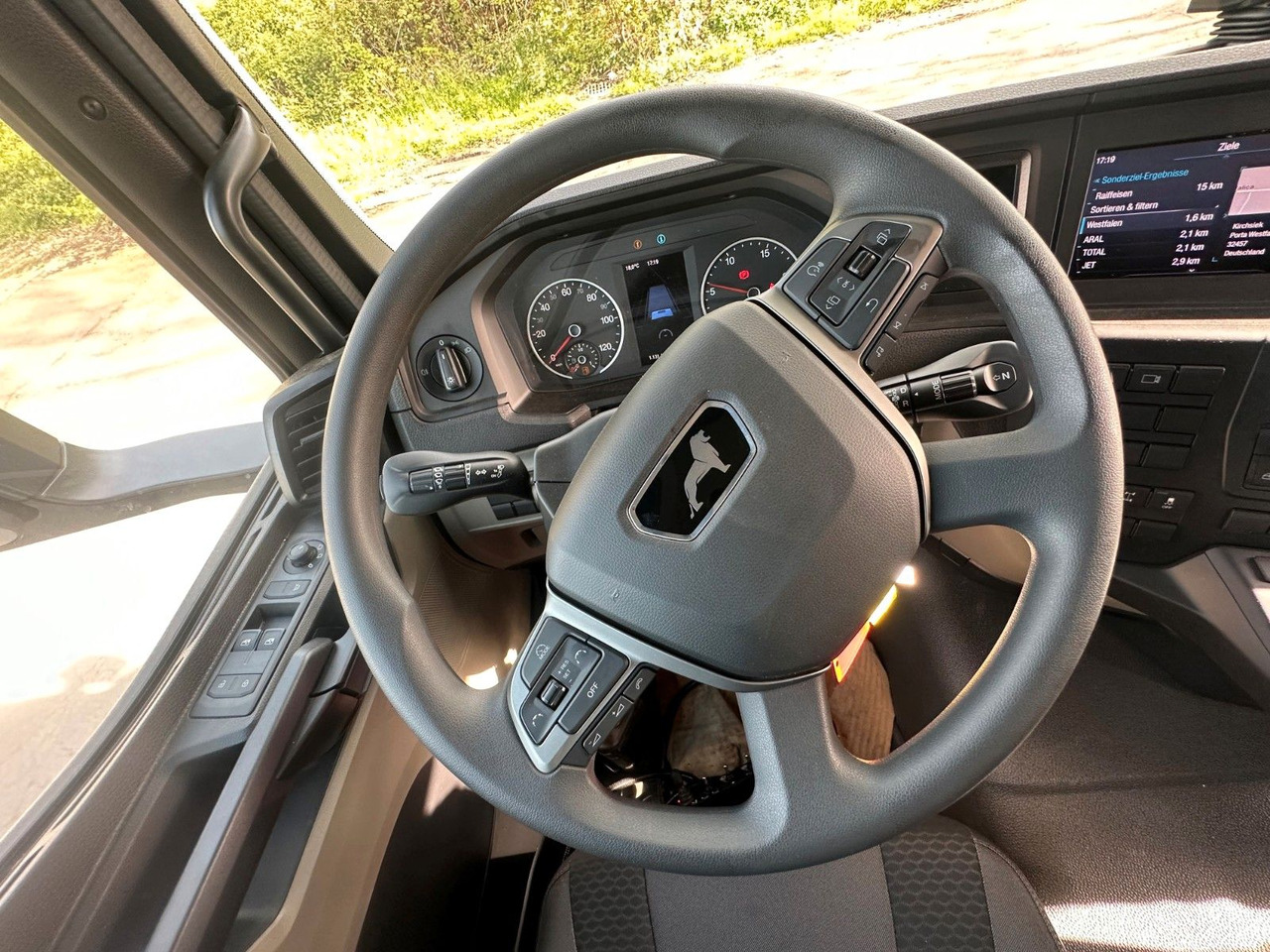 Pacēlājs ar āķi, Kravas auto ar manipulatoru MAN TGS 35.520 8x4  Abrollkipper + Kran HIAB 228-6: foto 26