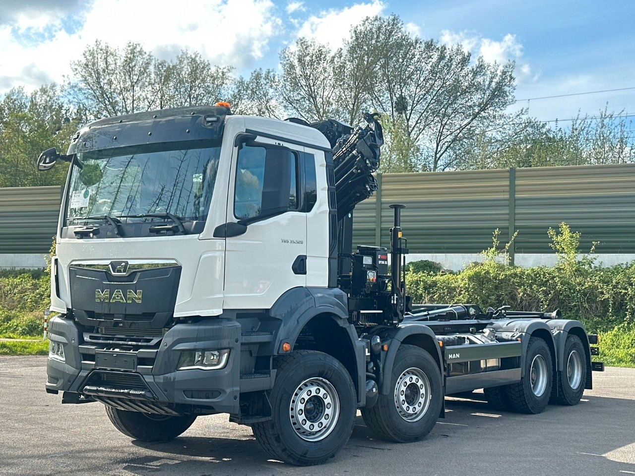 MAN TGS 35.520 8x4 Abrollkipper + Kran HIAB 228-6 - Pacēlājs ar āķi, Kravas auto ar manipulatoru: foto 3 MAN TGS 35.520 8x4 Abrollkipper + Kran HIAB 228-6 - Pacēlājs ar āķi, Kravas auto ar manipulatoru: foto 3