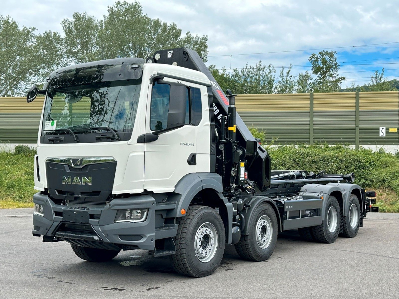 MAN TGS 35.520 8x4 Abrollkipper + Kran HIAB 658E6 - Pacēlājs ar āķi, Kravas auto ar manipulatoru: foto 2 MAN TGS 35.520 8x4 Abrollkipper + Kran HIAB 658E6 - Pacēlājs ar āķi, Kravas auto ar manipulatoru: foto 2