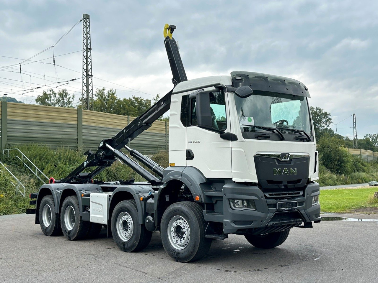MAN TGS 35.520 8x4 Euro6e MultiLift 25s59 - Pacēlājs ar āķi: foto 1 MAN TGS 35.520 8x4 Euro6e MultiLift 25s59 - Pacēlājs ar āķi: foto 1