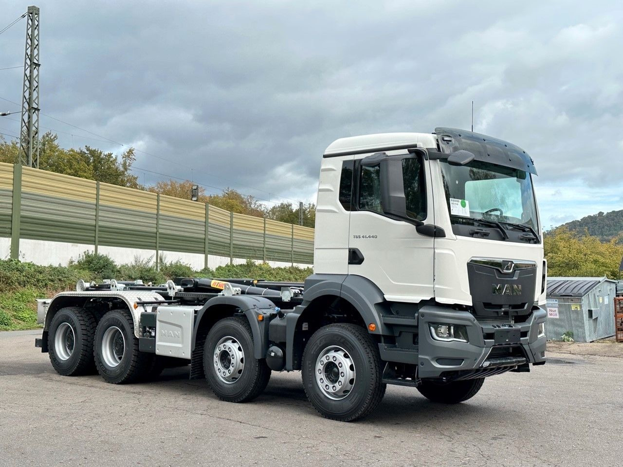 MAN TGS 41.440 8x4 Euro6e Hyva 26-55 Abrollkipper - Pacēlājs ar āķi: foto 4 MAN TGS 41.440 8x4 Euro6e Hyva 26-55 Abrollkipper - Pacēlājs ar āķi: foto 4