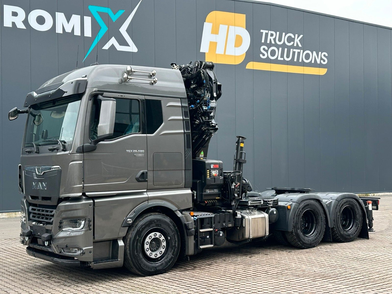 MAN TGX 26.580 6x4 Kran Hiab 302-6 + Jib-4 - Vilcējs: foto 3 MAN TGX 26.580 6x4 Kran Hiab 302-6 + Jib-4 - Vilcējs: foto 3