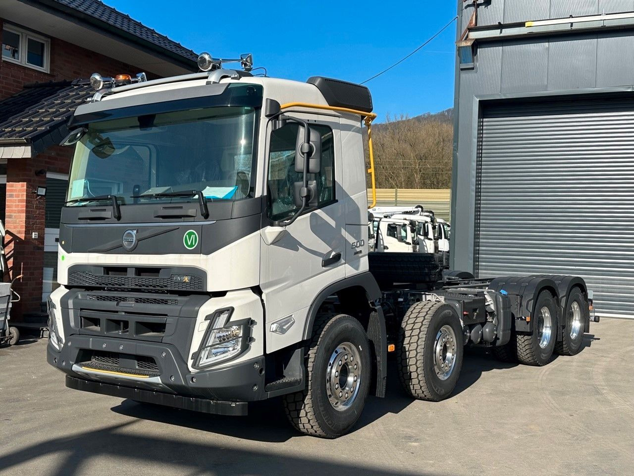 Volvo FMX 500 8x4 - Šasija kravas automašīna: foto 1 Volvo FMX 500 8x4 - Šasija kravas automašīna: foto 1