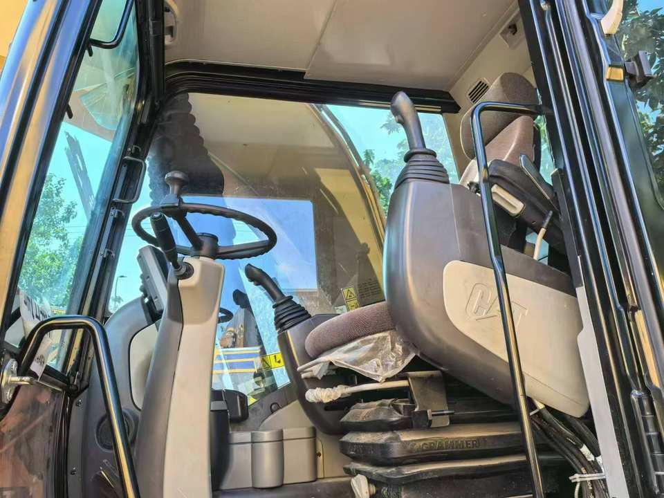 Beautiful High Quality Second-Hand CAT M315D2 Wheel Excavator Used Digger Machinery Engine After-sales Warranty Service - Riteņu ekskavators: foto 5 Beautiful High Quality Second-Hand CAT M315D2 Wheel Excavator Used Digger Machinery Engine After-sales Warranty Service - Riteņu ekskavators: foto 5