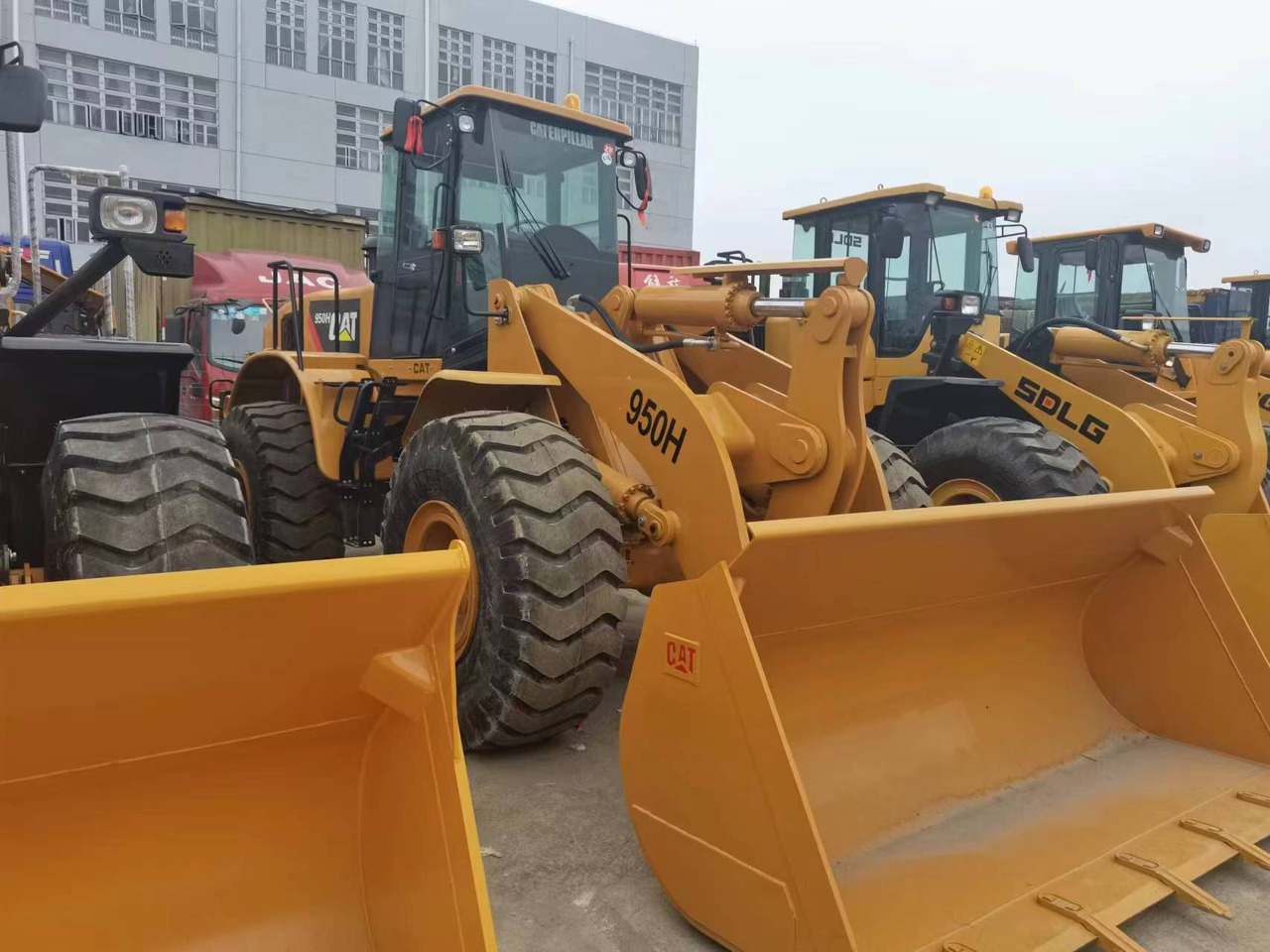 CATERPILLAR 950H - Riteņu iekrāvējs: foto 2 CATERPILLAR 950H - Riteņu iekrāvējs: foto 2