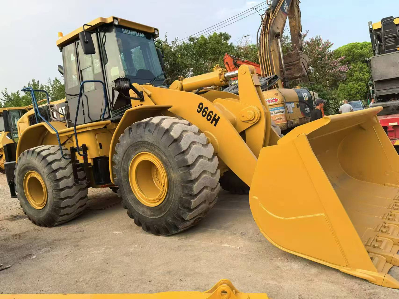 CATERPILLAR 966H - Riteņu iekrāvējs: foto 1 CATERPILLAR 966H - Riteņu iekrāvējs: foto 1