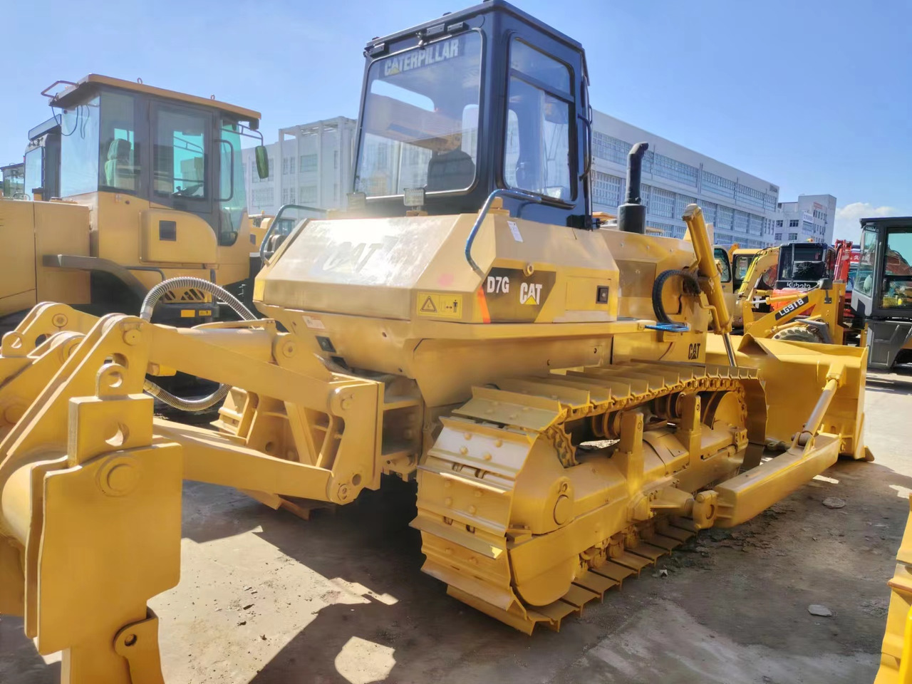 CATERPILLAR D7G - Buldozers: foto 3 CATERPILLAR D7G - Buldozers: foto 3