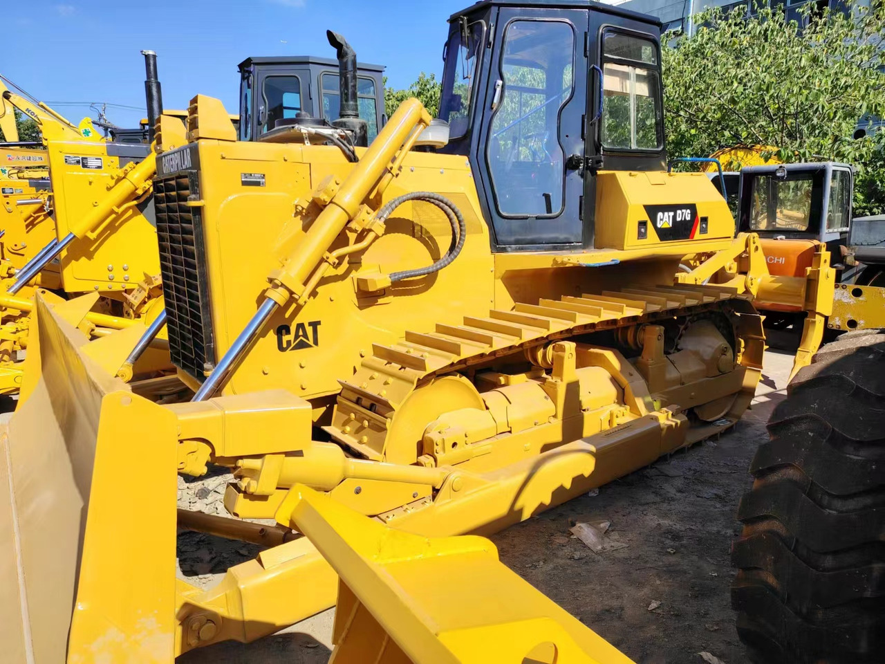 CATERPILLAR D7G - Buldozers: foto 1 CATERPILLAR D7G - Buldozers: foto 1