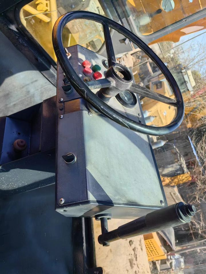 Fast Shipping Superior Quality Used Dynapac CA301D Road Roller Used Vibratory Soil Compactors Strong Power Single Drum Roller - Vibrorullis: foto 5 Fast Shipping Superior Quality Used Dynapac CA301D Road Roller Used Vibratory Soil Compactors Strong Power Single Drum Roller - Vibrorullis: foto 5