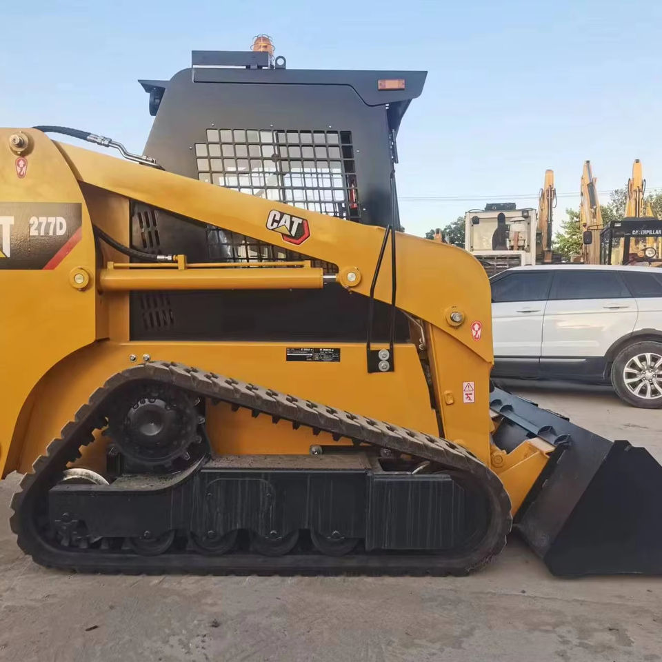 Hot Sale Used CATERPILLAR 277D Front Loader Multi-Terrain Skid Loader With Core Components Engine Motor Pump - Kāpurķēžu kompaktiekrāvējs: foto 1 Hot Sale Used CATERPILLAR 277D Front Loader Multi-Terrain Skid Loader With Core Components Engine Motor Pump - Kāpurķēžu kompaktiekrāvējs: foto 1