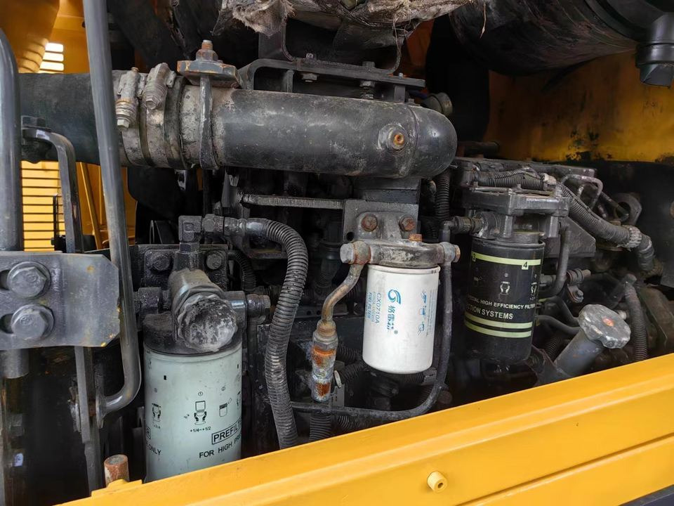 Japan Made Original Komatsu Wa380z-6 Wheel Loader, WA380Z Cheap Used 5ton Payloader Price Low in China - Riteņu iekrāvējs: foto 4 Japan Made Original Komatsu Wa380z-6 Wheel Loader, WA380Z Cheap Used 5ton Payloader Price Low in China - Riteņu iekrāvējs: foto 4