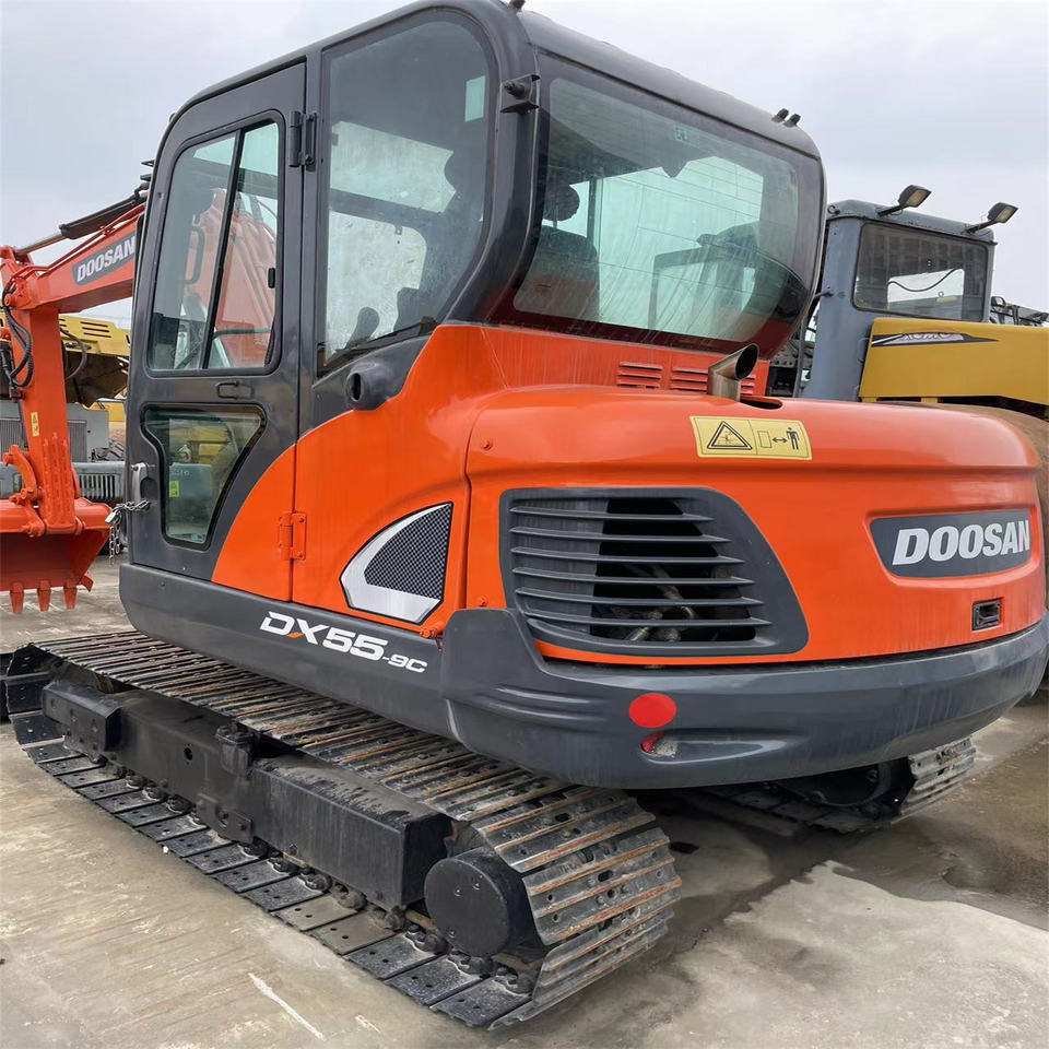 Original Color Used Doosan Dx55 Mini Excavator Used 5 Ton 5.5ton Mini Doosan Excavator for Sale Used Doosan Dx55-9c - Mini-ekskavators: foto 1 Original Color Used Doosan Dx55 Mini Excavator Used 5 Ton 5.5ton Mini Doosan Excavator for Sale Used Doosan Dx55-9c - Mini-ekskavators: foto 1