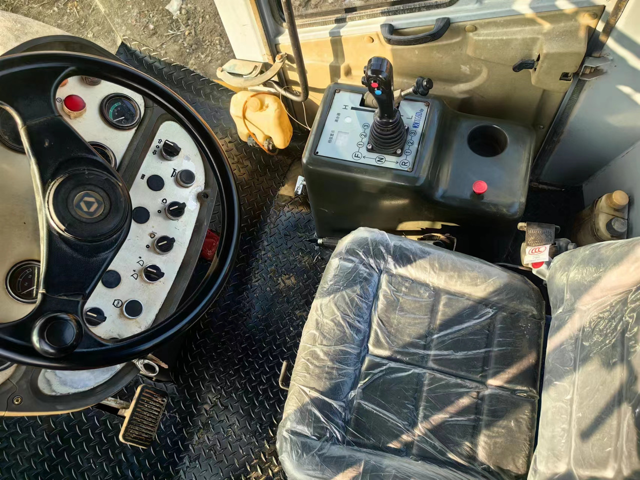 XCMG XS223J - Vibrorullis: foto 3 XCMG XS223J - Vibrorullis: foto 3