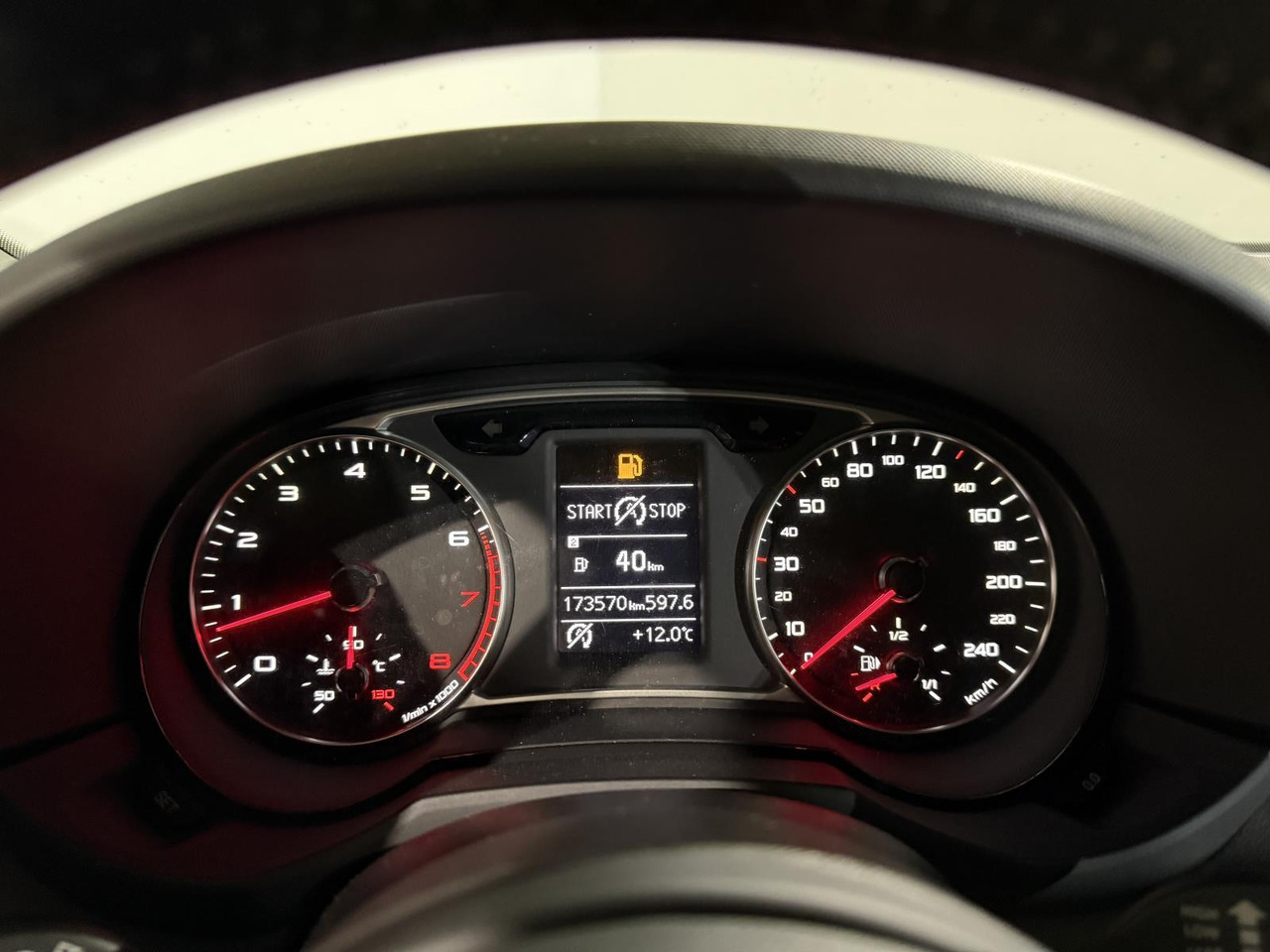 Audi | A1 | 1.2 TFSI Ambition Pro Line | 2011 | 173.570 km | 38PBP4 | Logisch - Hečbeks: foto 5 Audi | A1 | 1.2 TFSI Ambition Pro Line | 2011 | 173.570 km | 38PBP4 | Logisch - Hečbeks: foto 5