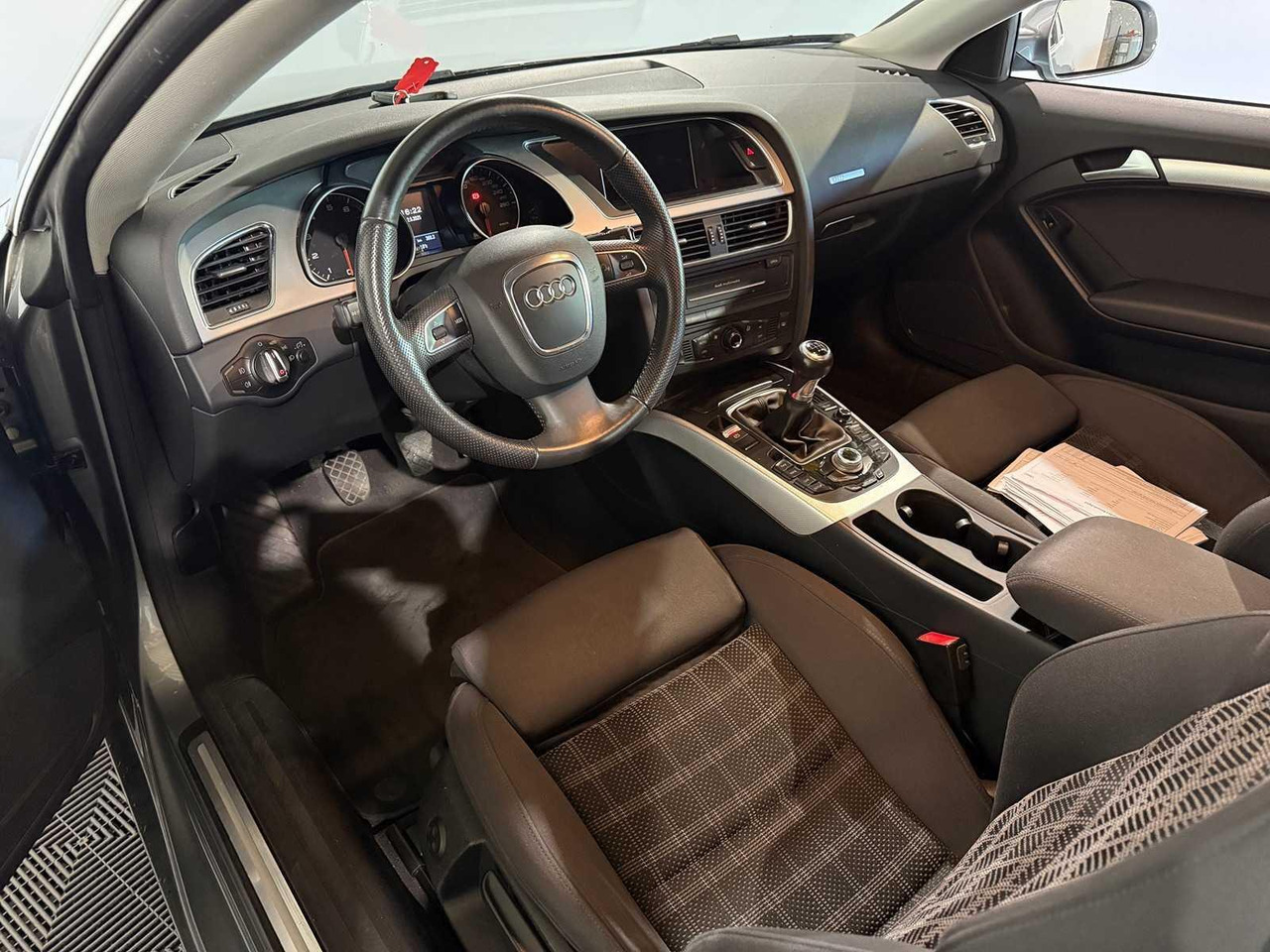 Audi A5 Coupé 2.0 TFSI Pro Line Business 60-RGK-5 233.366 km - Vieglā automašīna: foto 2 Audi A5 Coupé 2.0 TFSI Pro Line Business 60-RGK-5 233.366 km - Vieglā automašīna: foto 2