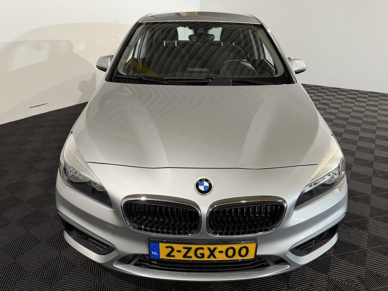 BMW 2-serie Active Tourer 218i Executive 2015 198.295 km 2-ZGX-00 - Vieglā automašīna: foto 2 BMW 2-serie Active Tourer 218i Executive 2015 198.295 km 2-ZGX-00 - Vieglā automašīna: foto 2