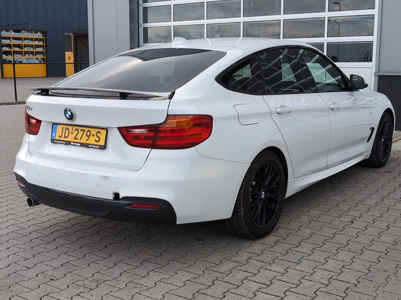 BMW 3 - serie Gran Turismo 318d M Sport Edition | 2016 | 227.537 km | Automaat | JD279S | NAP: Geen oordeel - Hečbeks: foto 4 BMW 3 - serie Gran Turismo 318d M Sport Edition | 2016 | 227.537 km | Automaat | JD279S | NAP: Geen oordeel - Hečbeks: foto 4