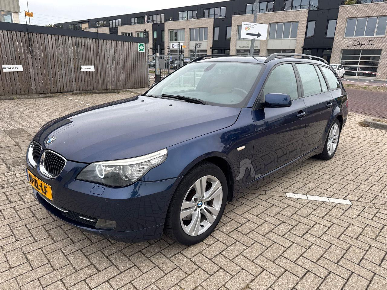 BMW 5 - serie Touring 525xd Business Line | 2008 | 317.703 km | Automaat | 19ZLLF | NAP: Logisch - Vieglā automašīna: foto 1 BMW 5 - serie Touring 525xd Business Line | 2008 | 317.703 km | Automaat | 19ZLLF | NAP: Logisch - Vieglā automašīna: foto 1