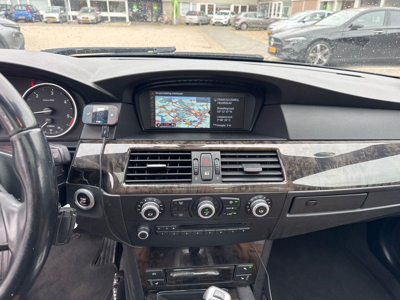BMW 5 - serie Touring 525xd Business Line | 2008 | 317.703 km | Automaat | 19ZLLF | NAP: Logisch - Vieglā automašīna: foto 5 BMW 5 - serie Touring 525xd Business Line | 2008 | 317.703 km | Automaat | 19ZLLF | NAP: Logisch - Vieglā automašīna: foto 5