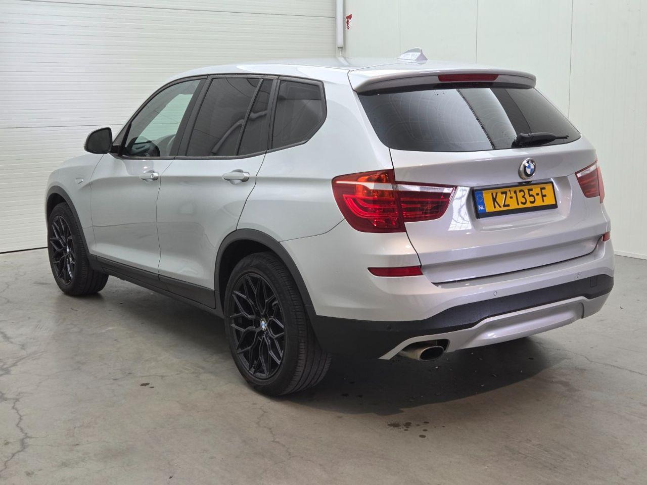 BMW X3 sDrive20i Business | 2015 | 192.306 km | Automaat | KZ135F | NAP: Geen oordeel - SUV: foto 3 BMW X3 sDrive20i Business | 2015 | 192.306 km | Automaat | KZ135F | NAP: Geen oordeel - SUV: foto 3