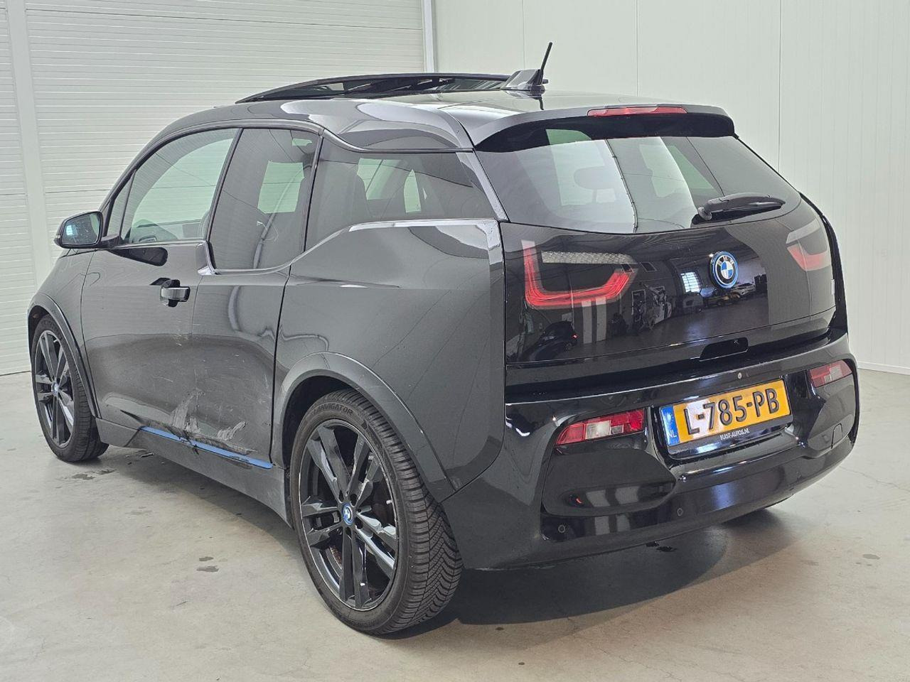 BMW i3 S iPerformance 94Ah 33 kWh | 2018 | 97.629 km | Automaat | L785PB | NAP: Geen oordeel - Hečbeks: foto 3 BMW i3 S iPerformance 94Ah 33 kWh | 2018 | 97.629 km | Automaat | L785PB | NAP: Geen oordeel - Hečbeks: foto 3