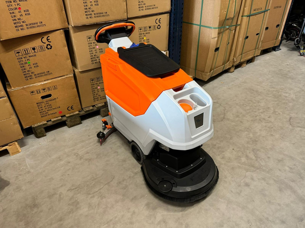 CHANCEE XMD 50/50C VEEGMACHINE NIEUW - Grīdas mazgāšanas iekārta: foto 1 CHANCEE XMD 50/50C VEEGMACHINE NIEUW - Grīdas mazgāšanas iekārta: foto 1