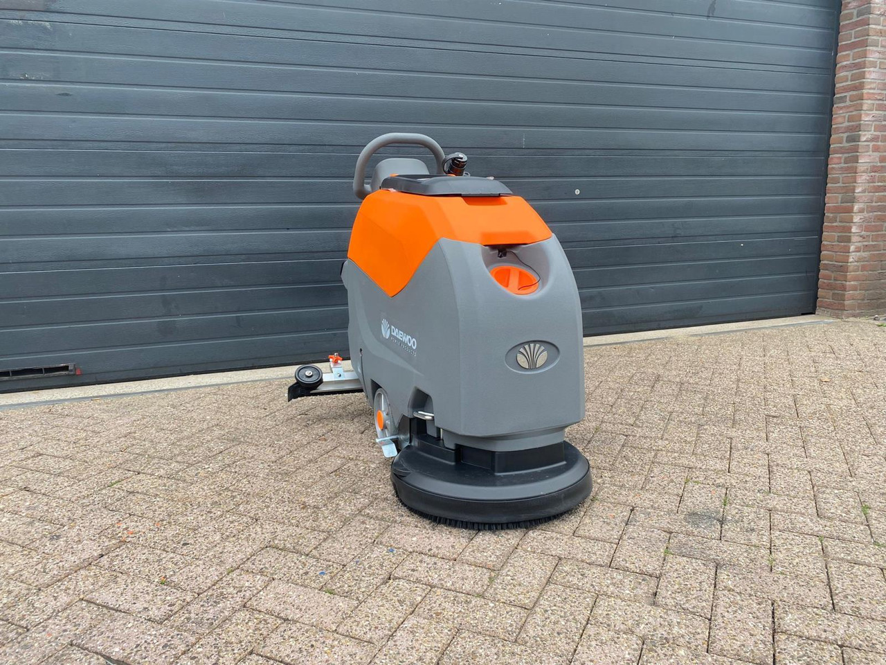 Daewoo DAFL50A Schrobzuigmachine - Tīrīšanas iekārta: foto 1 Daewoo DAFL50A Schrobzuigmachine - Tīrīšanas iekārta: foto 1