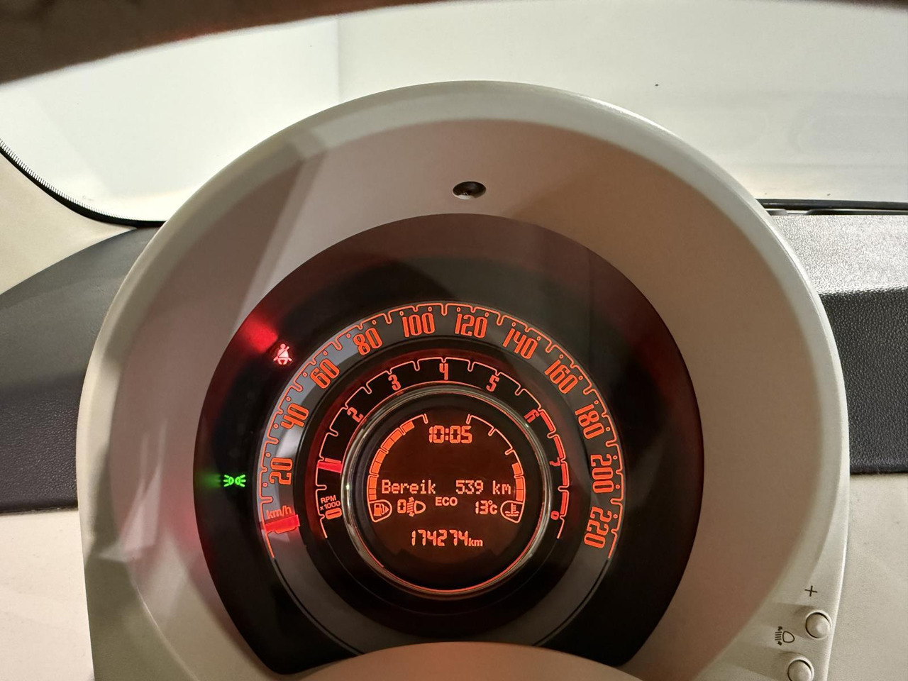 Fiat | 500 | 0.9 TwinAir Turbo Lounge | 2017 | 174.274 km | KX085G | Logisch - Hečbeks: foto 2 Fiat | 500 | 0.9 TwinAir Turbo Lounge | 2017 | 174.274 km | KX085G | Logisch - Hečbeks: foto 2