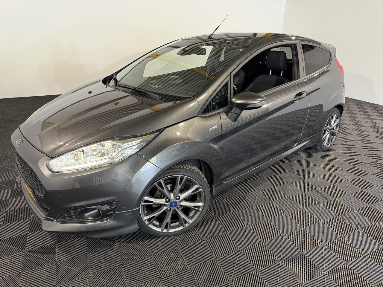 Ford | Fiesta | 1.0 EcoBoost ST Line | 2016 | 169.689 km | KP786T | Logisch - Hečbeks: foto 1 Ford | Fiesta | 1.0 EcoBoost ST Line | 2016 | 169.689 km | KP786T | Logisch - Hečbeks: foto 1