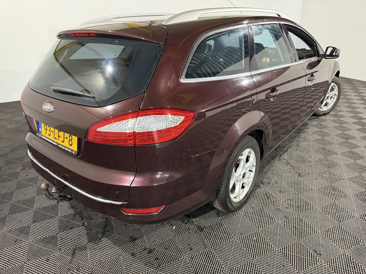 Ford | Mondeo Wagon | 2.0-16V Limited | 2010 | 193.300 km | 93LFJ8 | Logisch - Vieglā automašīna: foto 2 Ford | Mondeo Wagon | 2.0-16V Limited | 2010 | 193.300 km | 93LFJ8 | Logisch - Vieglā automašīna: foto 2
