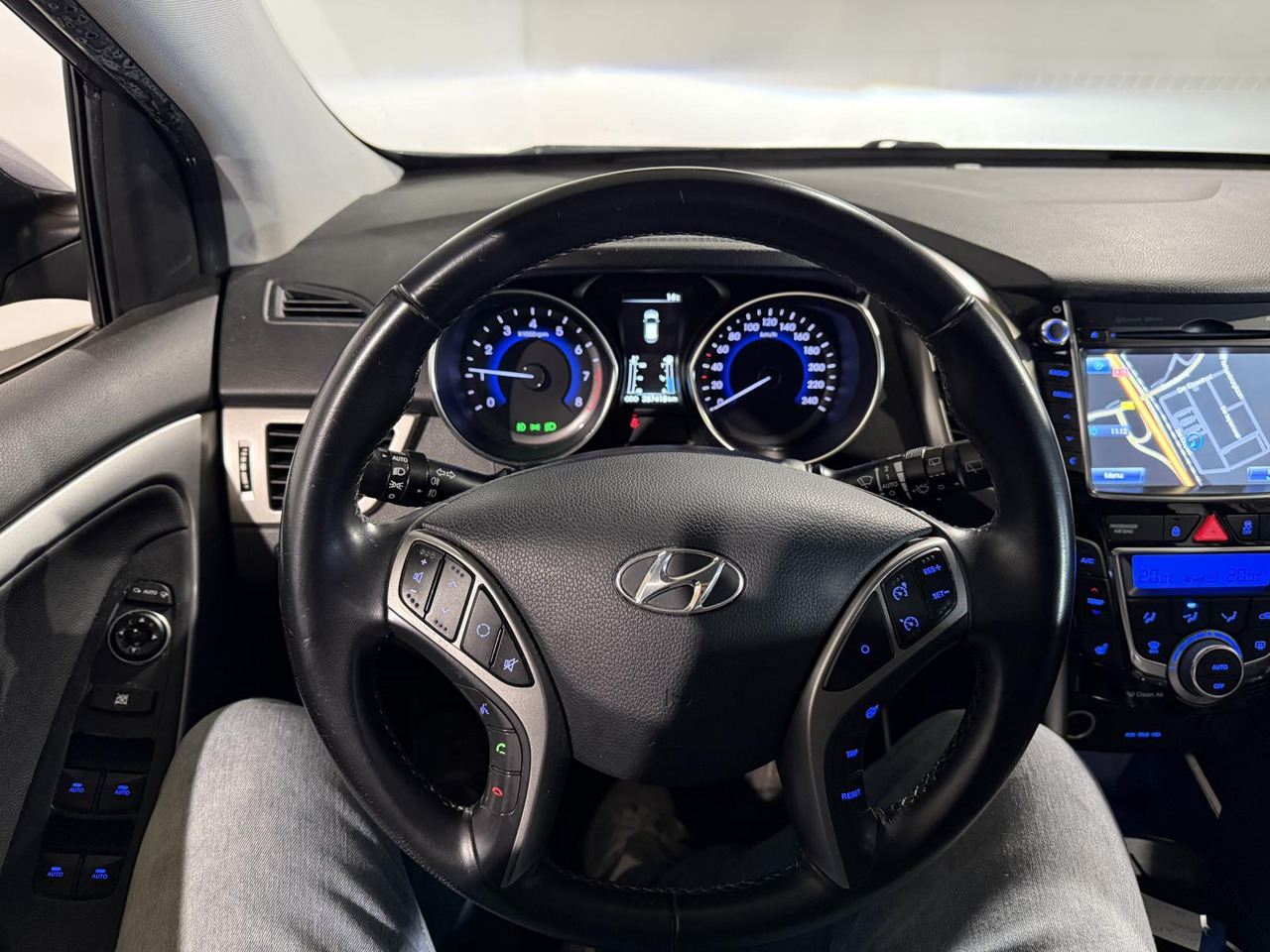 Hyundai | i30 | 1.6 GDI i-Catcher | 2012 | 287.418 km | 40XFT1 | Logisch - Hečbeks: foto 3 Hyundai | i30 | 1.6 GDI i-Catcher | 2012 | 287.418 km | 40XFT1 | Logisch - Hečbeks: foto 3