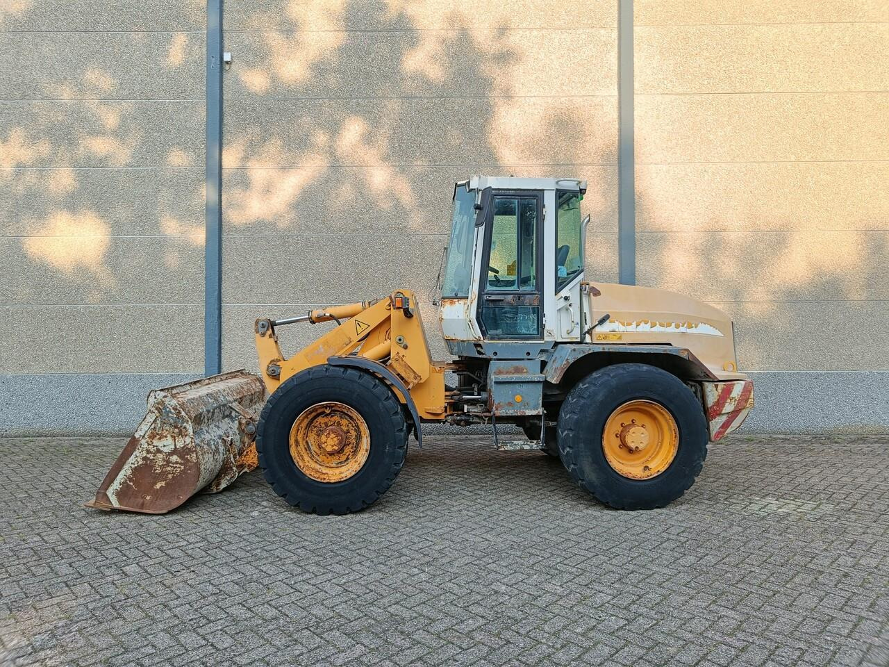 Liebherr L514 Shovel - Riteņu iekrāvējs: foto 3 Liebherr L514 Shovel - Riteņu iekrāvējs: foto 3