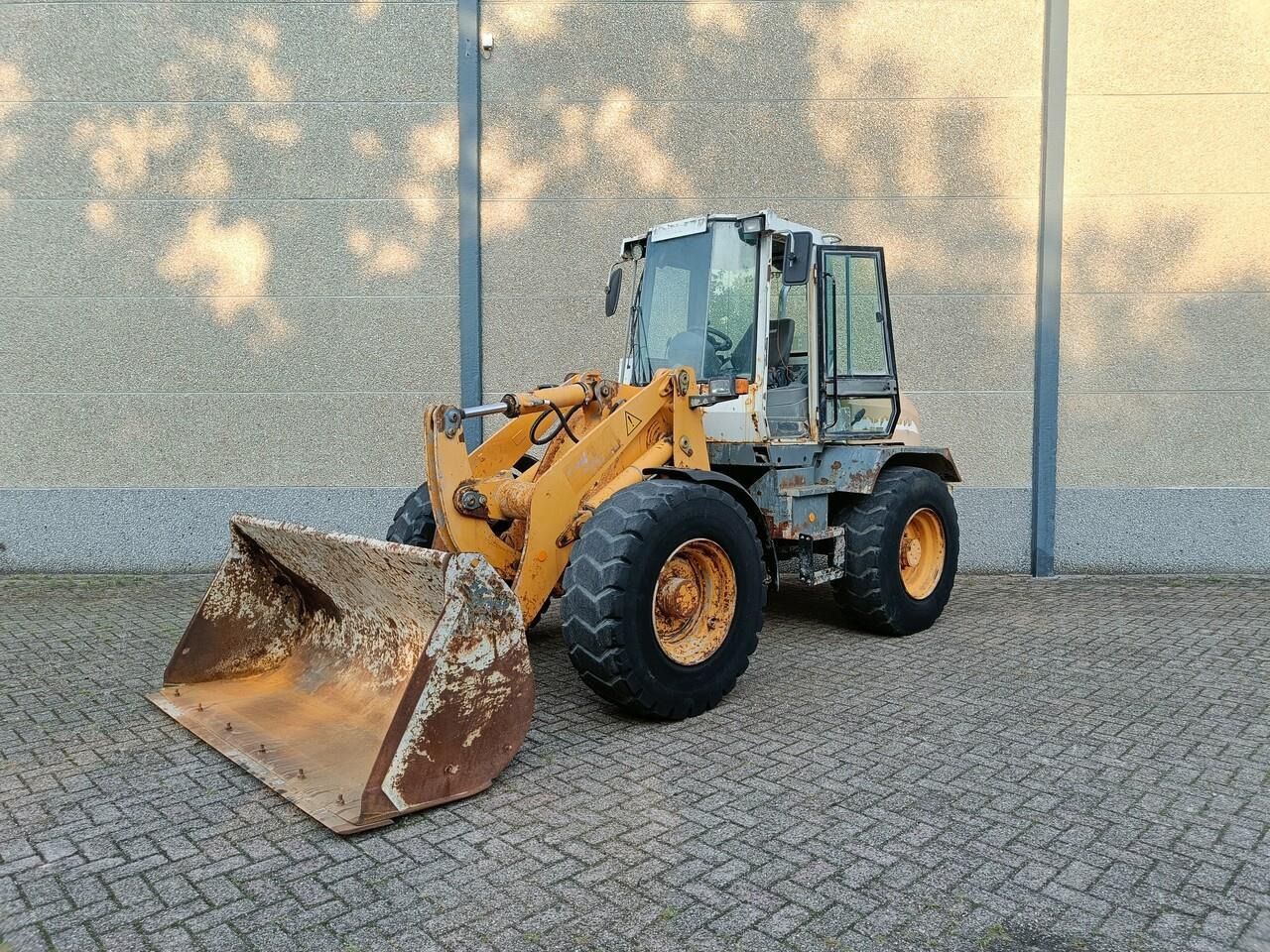 Liebherr L514 Shovel - Riteņu iekrāvējs: foto 1 Liebherr L514 Shovel - Riteņu iekrāvējs: foto 1