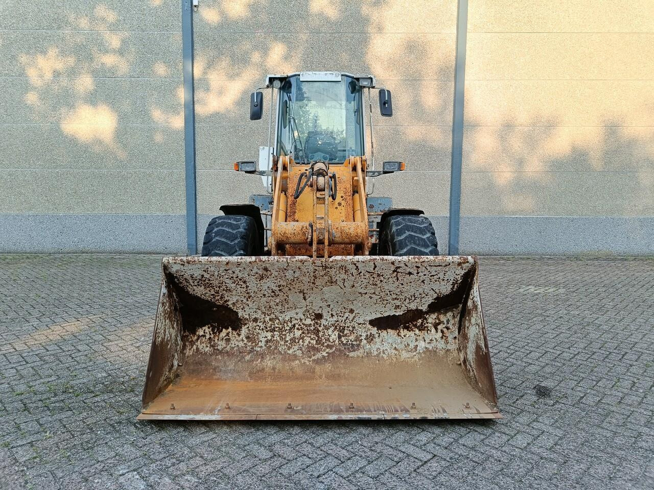 Liebherr L514 Shovel - Riteņu iekrāvējs: foto 2 Liebherr L514 Shovel - Riteņu iekrāvējs: foto 2