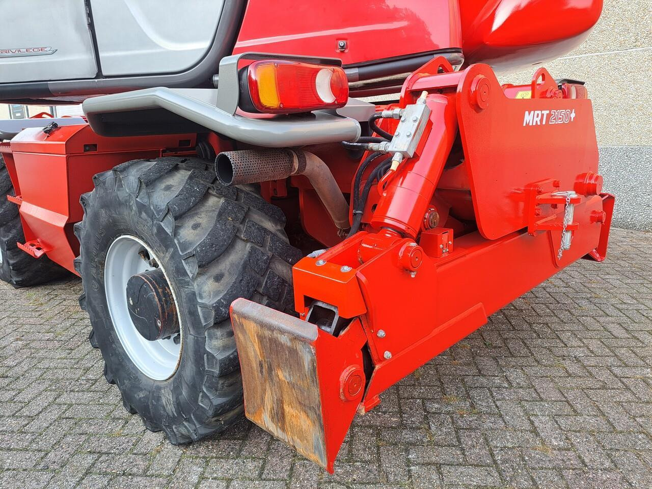 Teleskopiskais iekrāvējs Manitou MRT 2150+ Privilege All-Terrain Roterende Verreiker (2015): foto 10