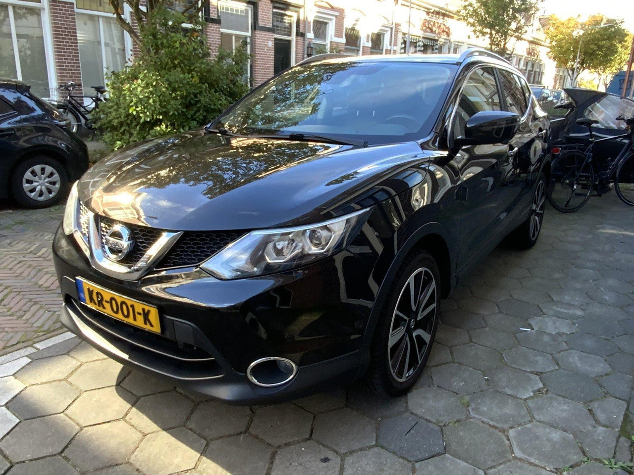 Nissan | Qashqai | 1.2 Tekna | 2016 | 193.328 km | Automaat | KR001K | Logisch - SUV: foto 1 Nissan | Qashqai | 1.2 Tekna | 2016 | 193.328 km | Automaat | KR001K | Logisch - SUV: foto 1