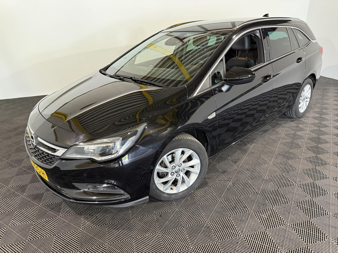 Opel Astra Sports Tourer 1.0 Innovation | 2017 | 191.542 km | PF-495-H - Vieglā automašīna: foto 1 Opel Astra Sports Tourer 1.0 Innovation | 2017 | 191.542 km | PF-495-H - Vieglā automašīna: foto 1