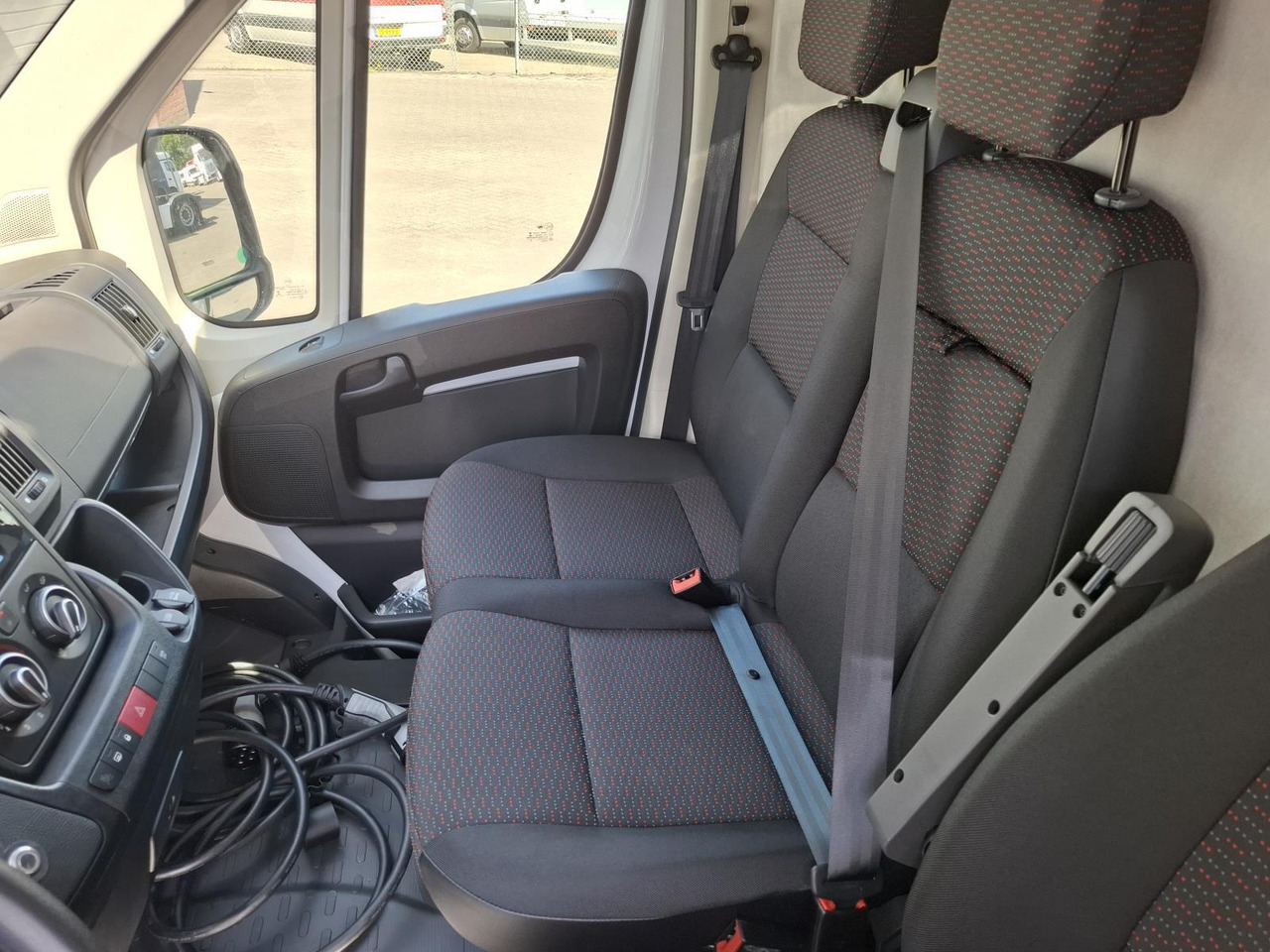 Kravas mikroautobuss Opel Movano-E L2H2 | 2023 | 82 km |  VVF-75-P: foto 7