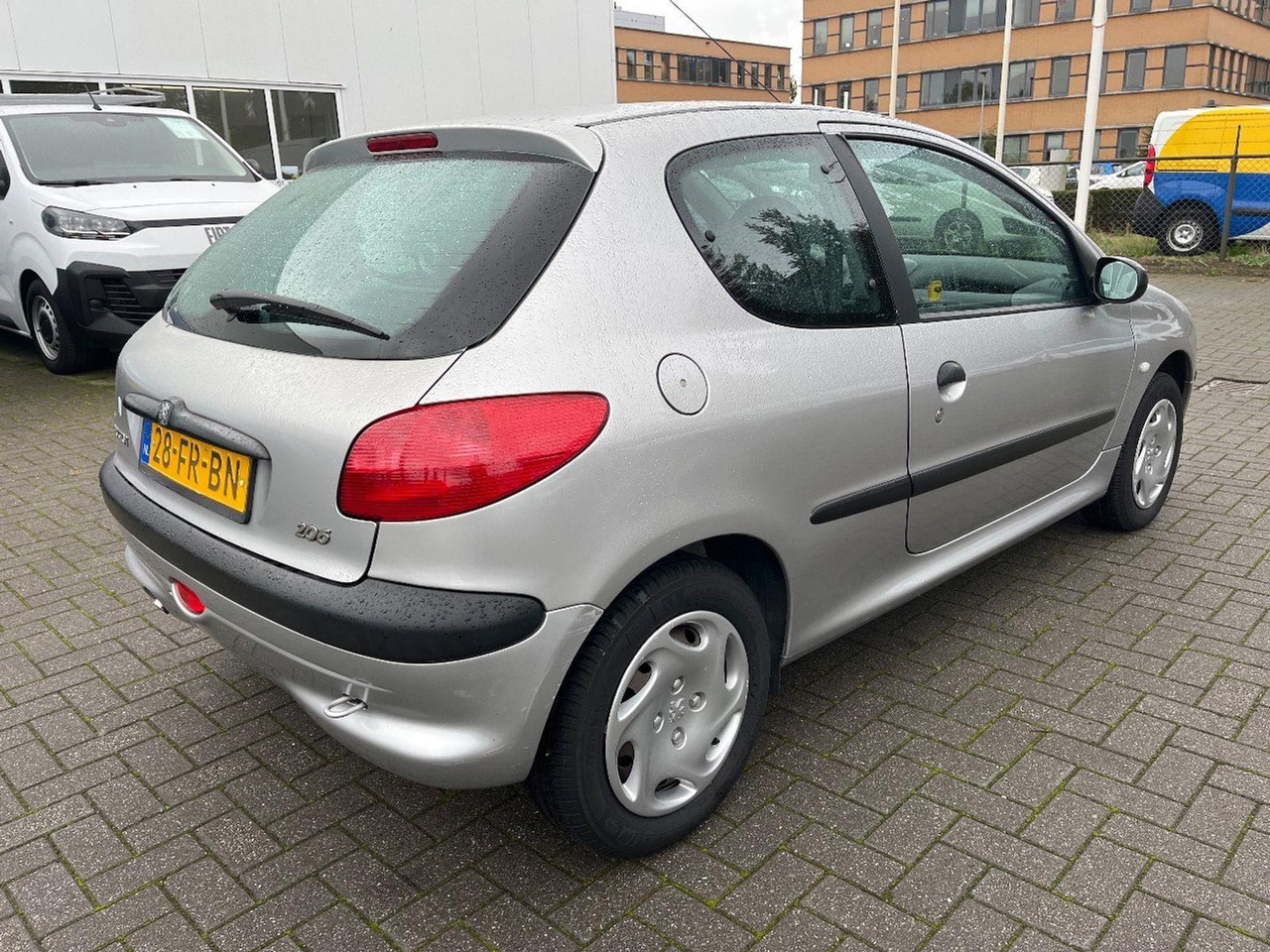 Peugeot 206 1.1 XR | 2000 | 69.922 km | 28FRBN | NAP: Logisch - Hečbeks: foto 4 Peugeot 206 1.1 XR | 2000 | 69.922 km | 28FRBN | NAP: Logisch - Hečbeks: foto 4