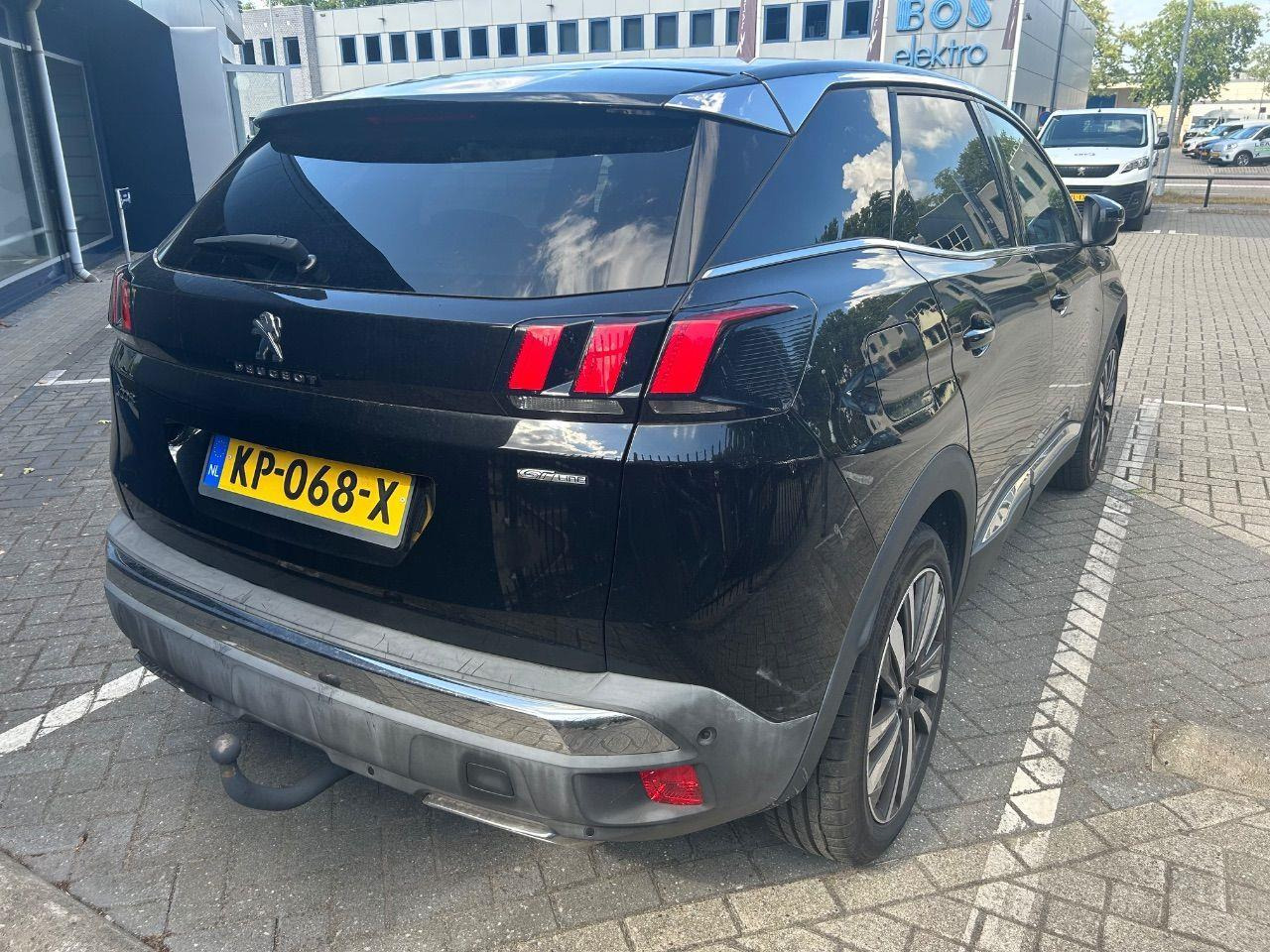 Peugeot 3008 1.2 PureTech GT Line | 2016 | 138.657 km | KP068X | NAP: Logisch - SUV: foto 4 Peugeot 3008 1.2 PureTech GT Line | 2016 | 138.657 km | KP068X | NAP: Logisch - SUV: foto 4