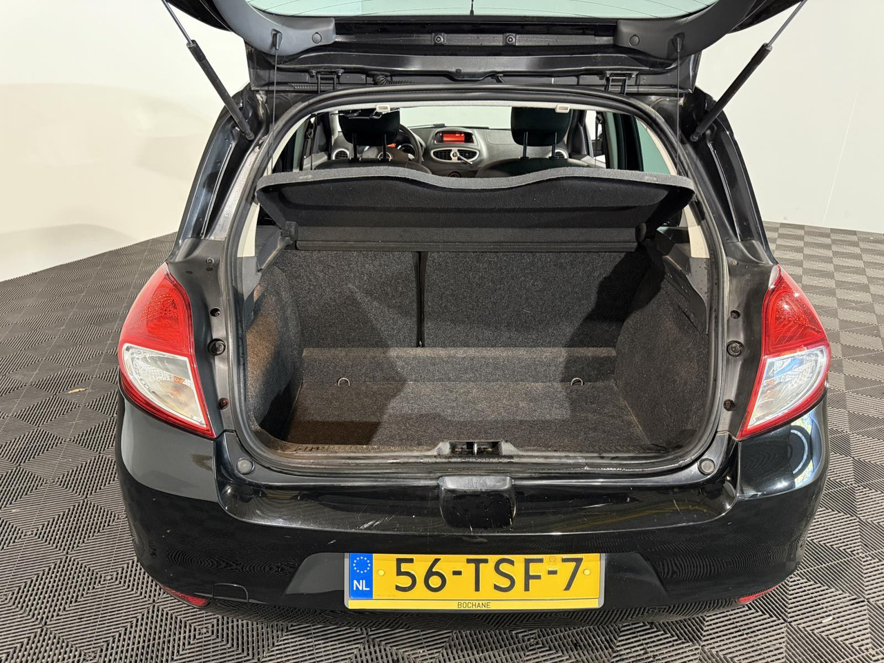 Renault | Clio | 1.2 Authentique | 2012 | 216.427 km | 56TSF7 | Logisch - Hečbeks: foto 5 Renault | Clio | 1.2 Authentique | 2012 | 216.427 km | 56TSF7 | Logisch - Hečbeks: foto 5