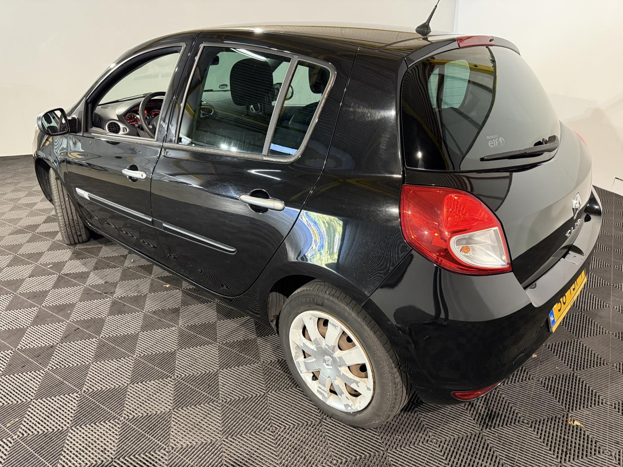 Renault | Clio | 1.2 Authentique | 2012 | 216.427 km | 56TSF7 | Logisch - Hečbeks: foto 3 Renault | Clio | 1.2 Authentique | 2012 | 216.427 km | 56TSF7 | Logisch - Hečbeks: foto 3