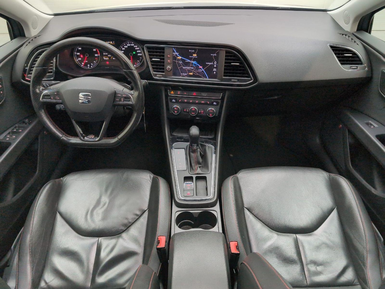 SEAT Leon 1.8 TSI FR Business Intense | 2018 | 158.529 km | Automaat | GDF97L | NAP: Geen oordeel - Hečbeks: foto 5 SEAT Leon 1.8 TSI FR Business Intense | 2018 | 158.529 km | Automaat | GDF97L | NAP: Geen oordeel - Hečbeks: foto 5