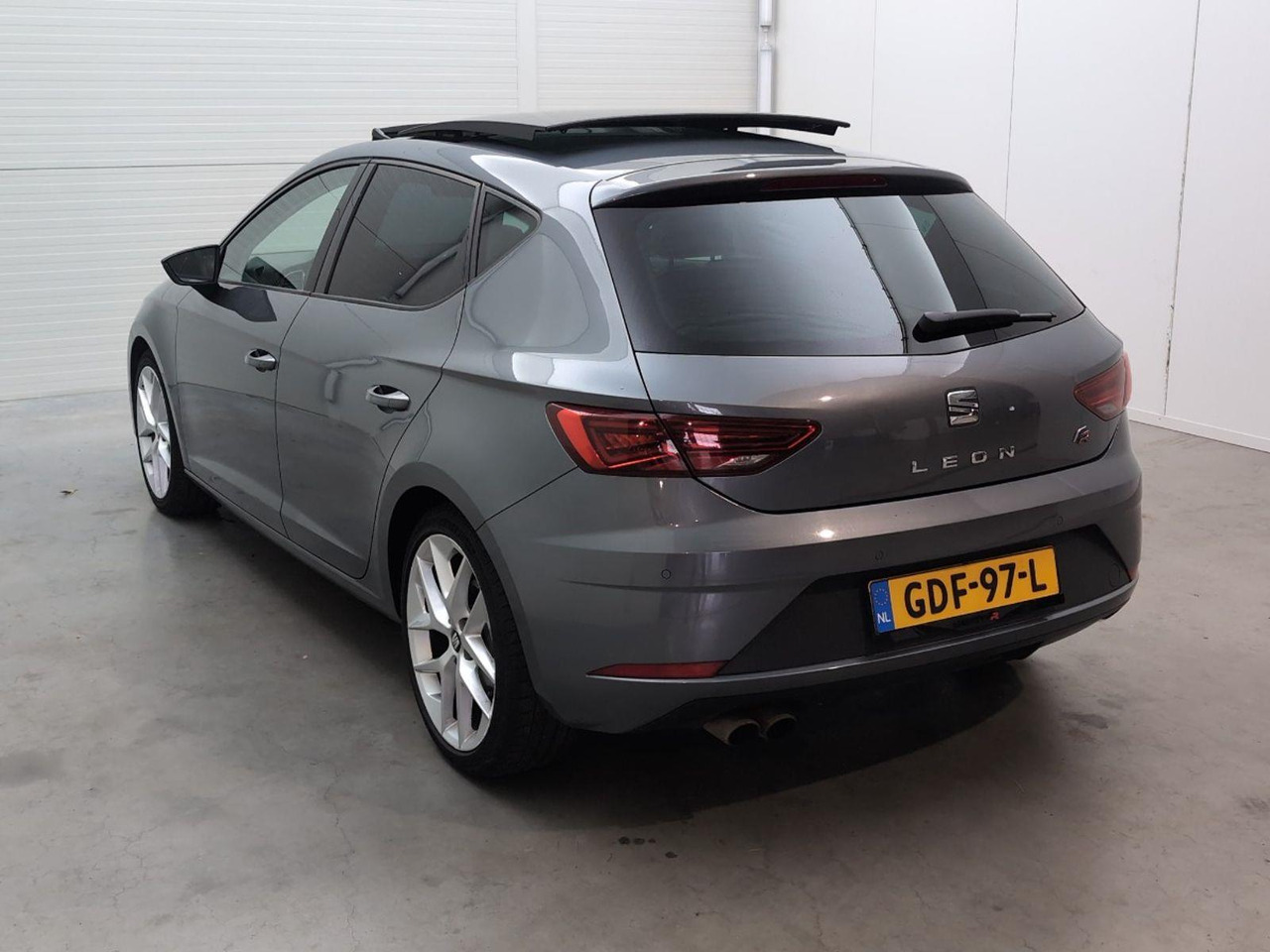 SEAT Leon 1.8 TSI FR Business Intense | 2018 | 158.529 km | Automaat | GDF97L | NAP: Geen oordeel - Hečbeks: foto 3 SEAT Leon 1.8 TSI FR Business Intense | 2018 | 158.529 km | Automaat | GDF97L | NAP: Geen oordeel - Hečbeks: foto 3