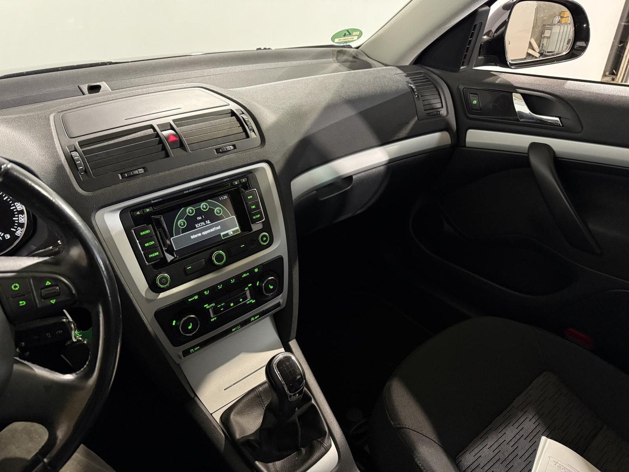 Skoda | Octavia Combi | 1.4 TSI Greentech Ambition Business Line | 2012 | 198.196 km | 01TGL8 | Logisch - Vieglā automašīna: foto 5 Skoda | Octavia Combi | 1.4 TSI Greentech Ambition Business Line | 2012 | 198.196 km | 01TGL8 | Logisch - Vieglā automašīna: foto 5