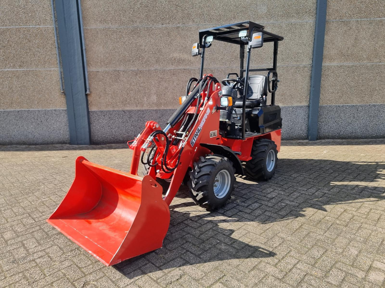 Stahlworks R906 Shovel Nieuw - Riteņu iekrāvējs: foto 1 Stahlworks R906 Shovel Nieuw - Riteņu iekrāvējs: foto 1