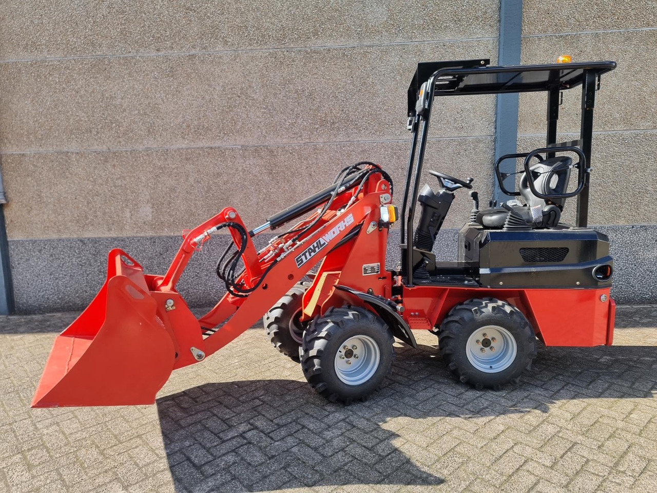 Stahlworks R906 Shovel Nieuw - Riteņu iekrāvējs: foto 5 Stahlworks R906 Shovel Nieuw - Riteņu iekrāvējs: foto 5