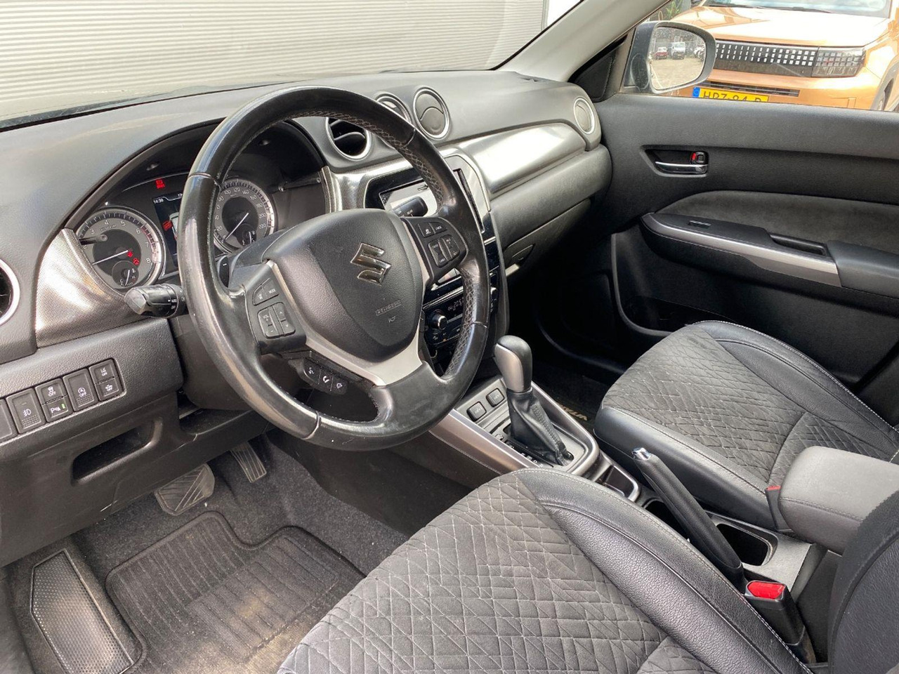 Suzuki Vitara 1.4 Boosterjet Style Smart Hybrid | 2021 | 63.245 km | Automaat | K460TV | NAP: Logisch - SUV: foto 5 Suzuki Vitara 1.4 Boosterjet Style Smart Hybrid | 2021 | 63.245 km | Automaat | K460TV | NAP: Logisch - SUV: foto 5